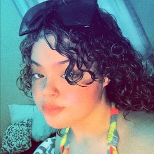 Meet your Posher, Deseria